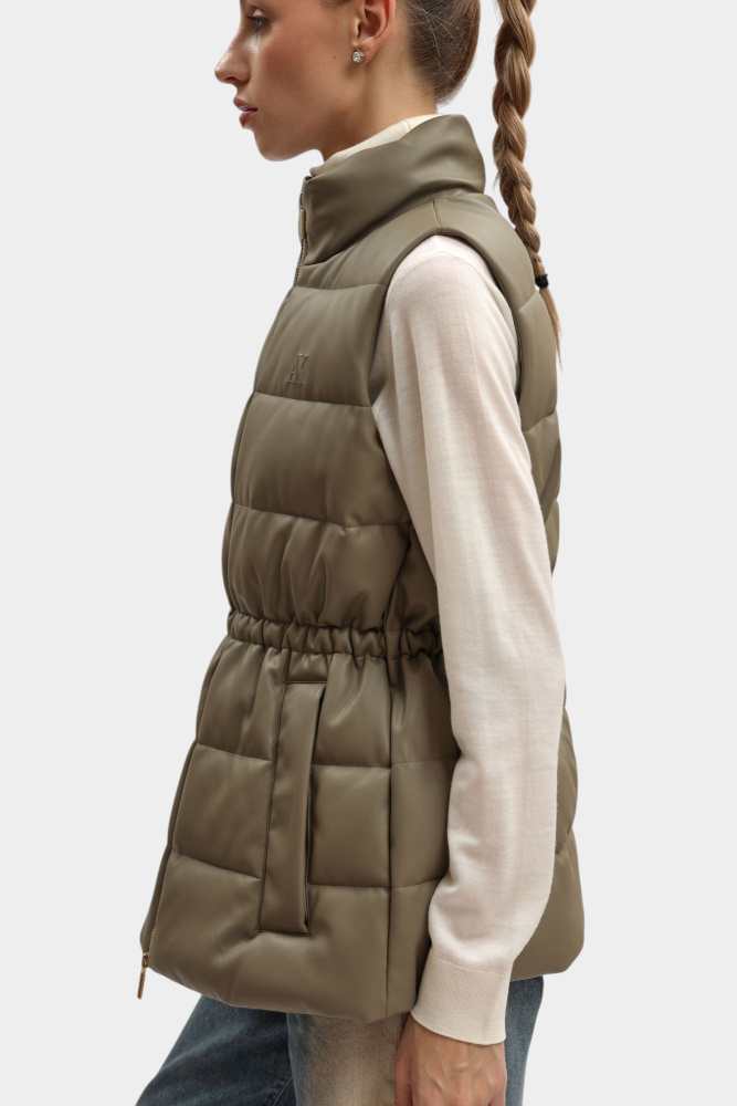 XW000689_AF16106 жилет пуховый armani exchange 