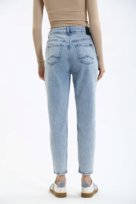Джинсы Charlotte Tapered  Mustang