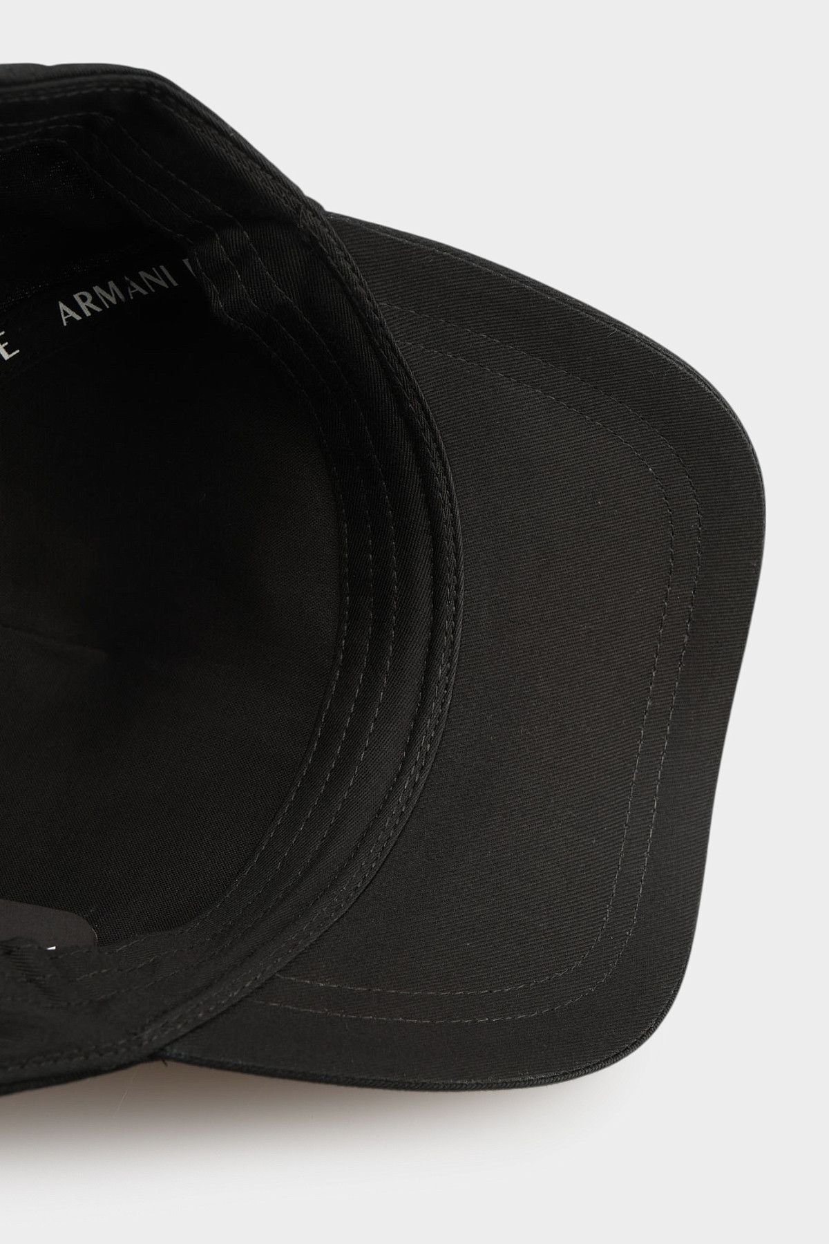 Кепка Armani Exchange Черный
