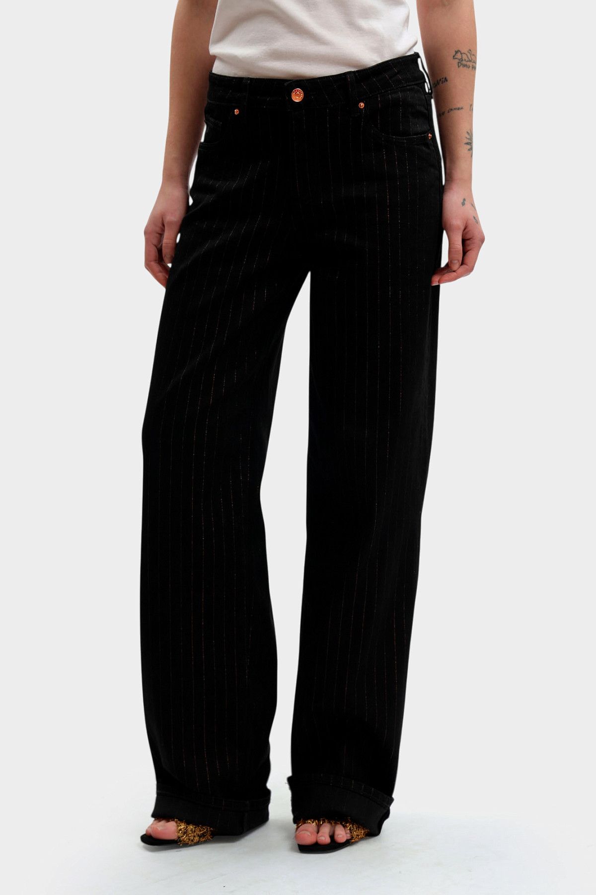 Джинсы Armani Exchange