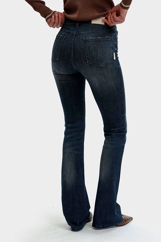 Джинсы Armani Exchange
