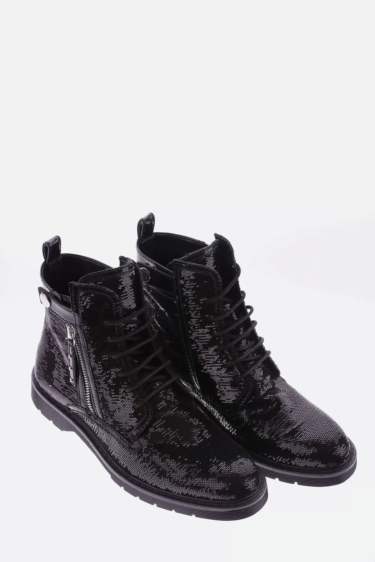 Ботинки Armani Exchange Черный