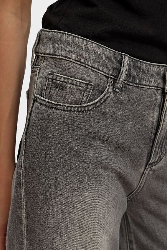 Джинсы Armani Exchange