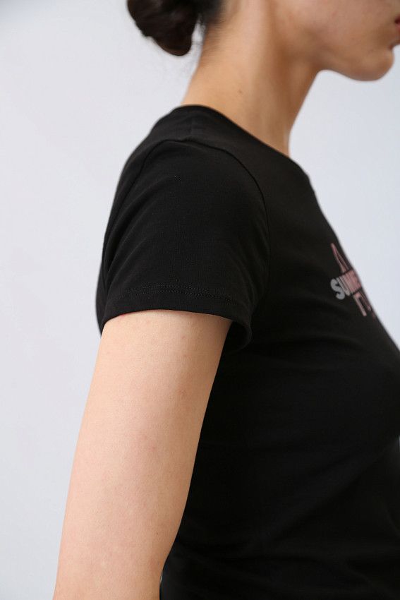 Футболка Armani Exchange Черный