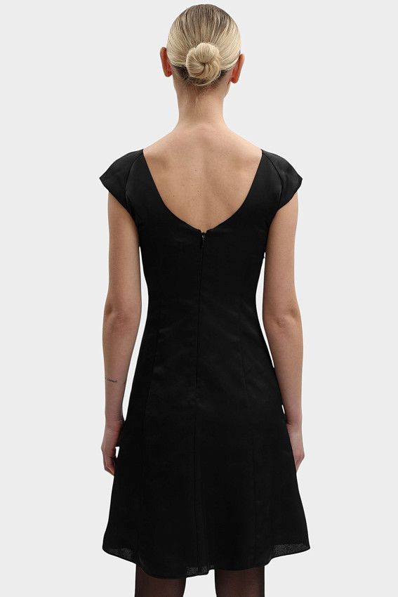 Платье Armani Exchange Черный