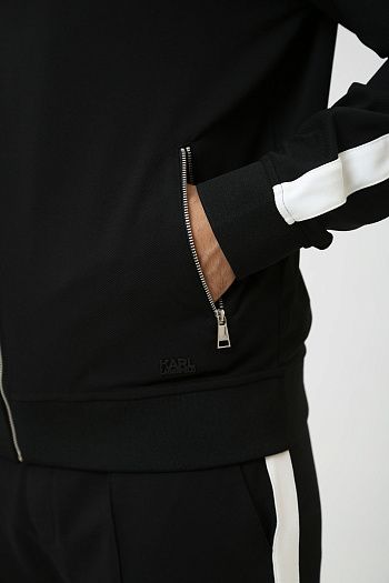 Худи Armani Exchange