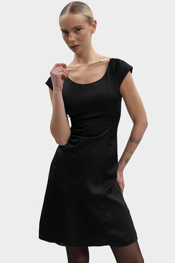 Платье Armani Exchange Черный