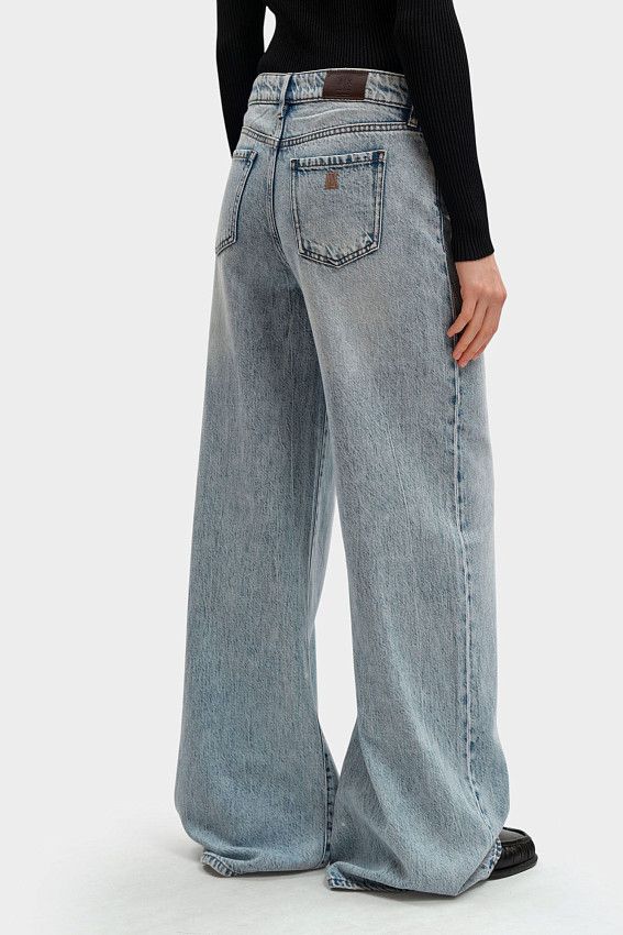 Джинсы Armani Exchange