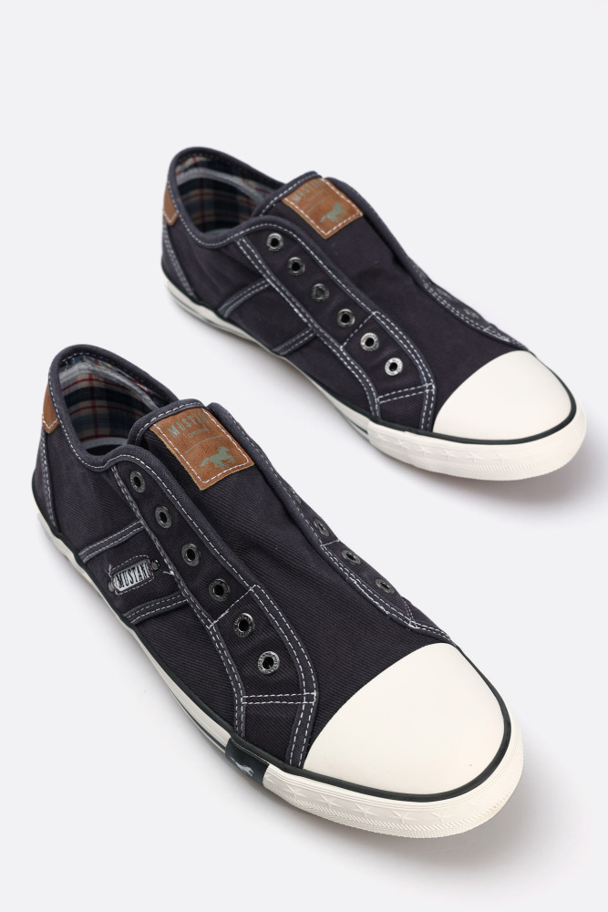 4058-405 Кеды Mustang Черный