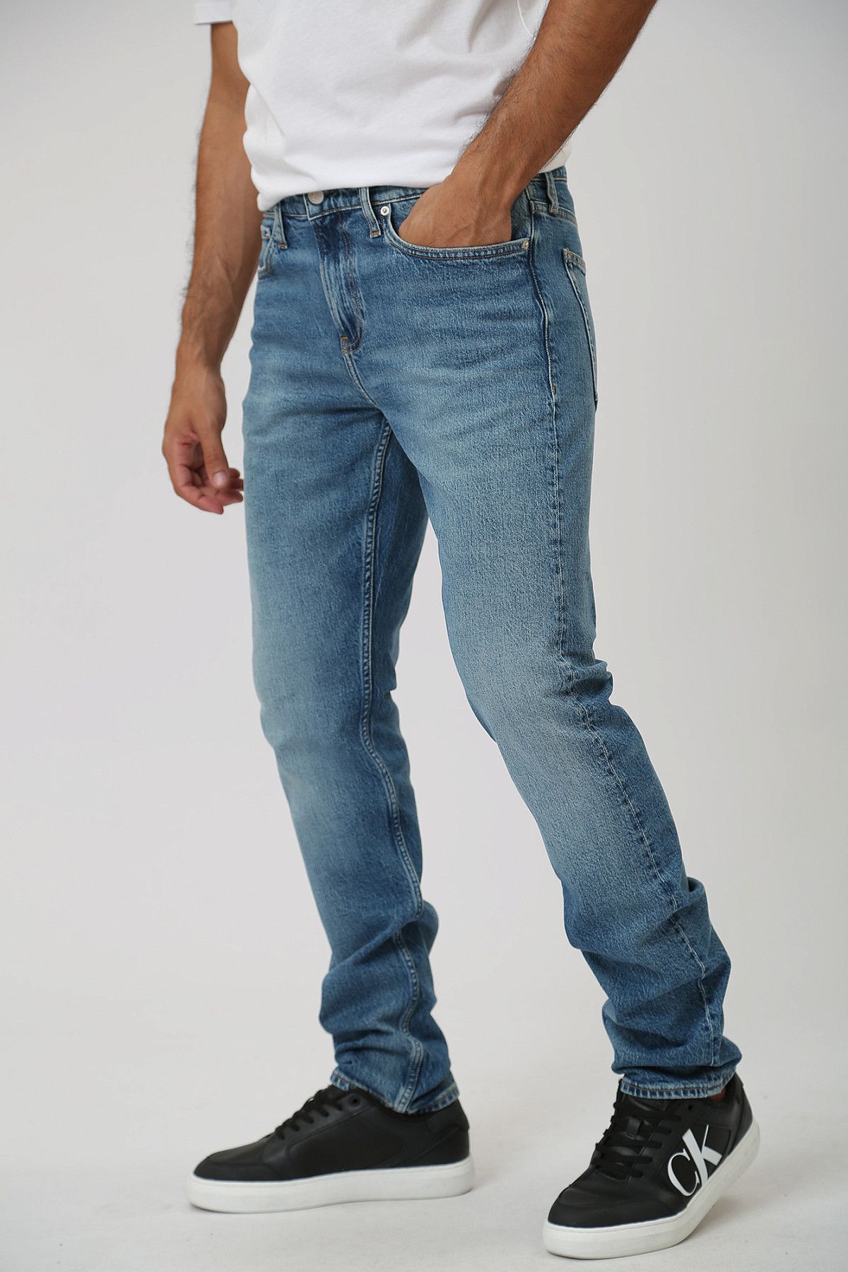 Джинсы Calvin Klein Jeans