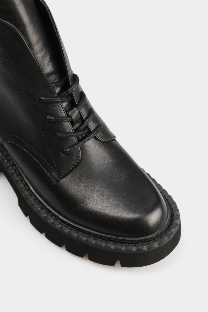 W0050B-5D04-1 Ботинки Graciana Черный