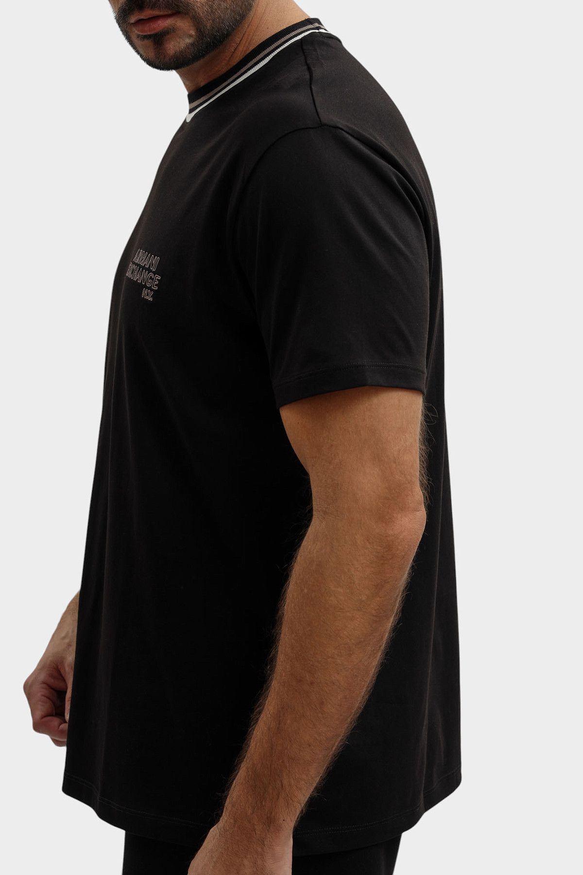Футболка Armani Exchange Черный