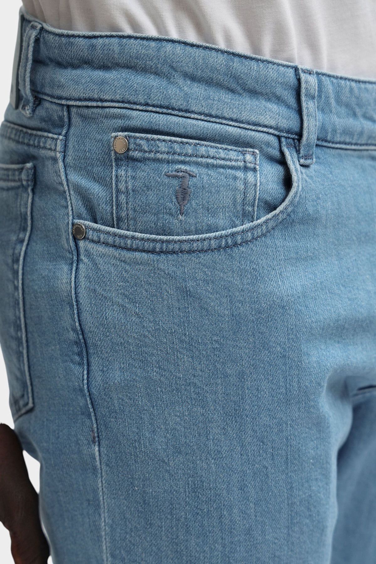 Джинсы Trussardi