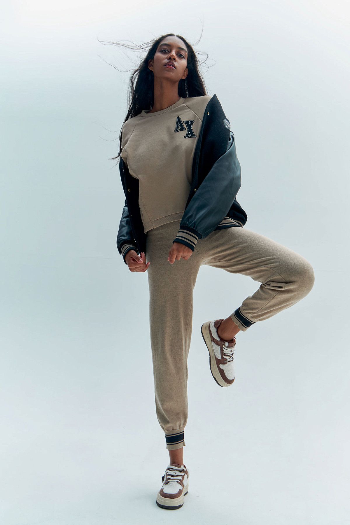 Брюки спортивные Armani Exchange Бежевый