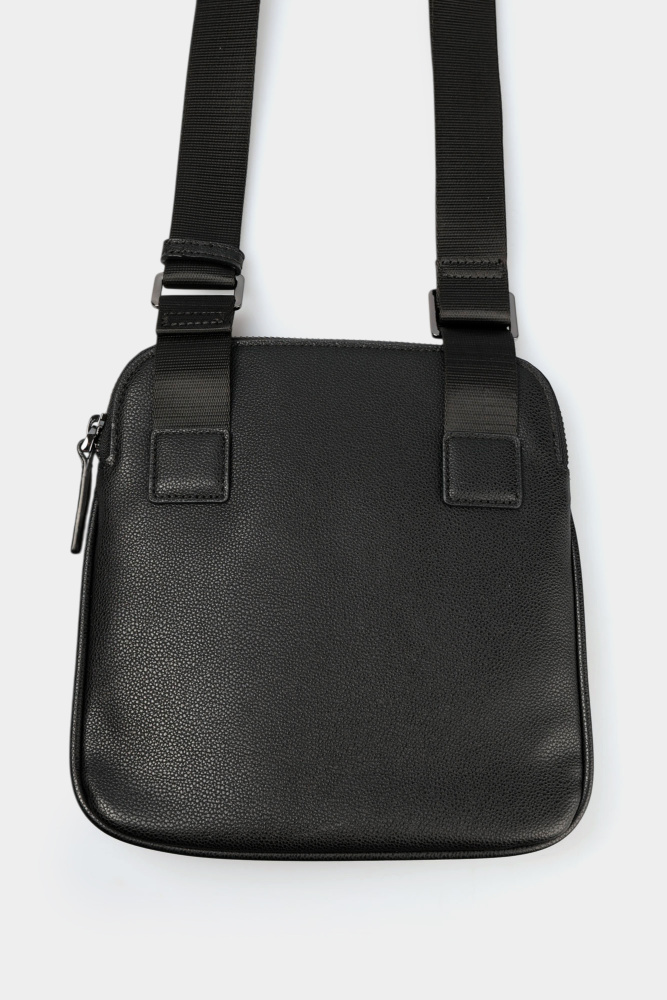 XM002586_AF22651 Сумка Armani Exchange Черный