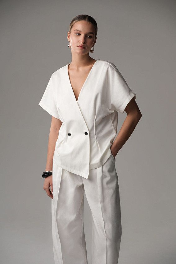 Жилет The Hills Молочный