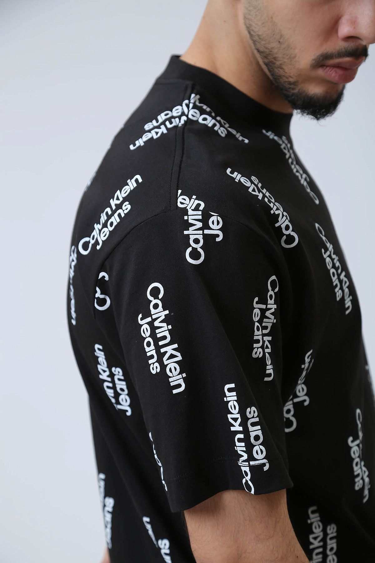 Футболка Calvin Klein Jeans Черный