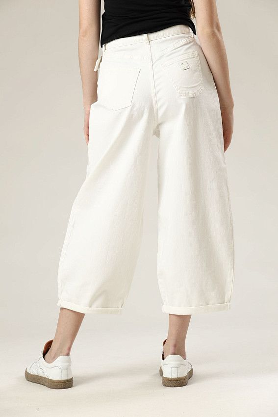 Джинсы Armani Exchange