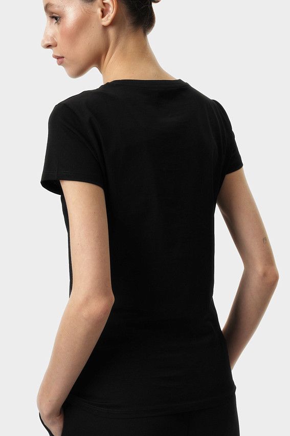 Футболка Armani Exchange Черный