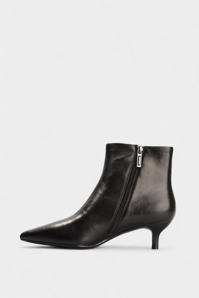 S8-278-601 Ботильоны Graciana Черный