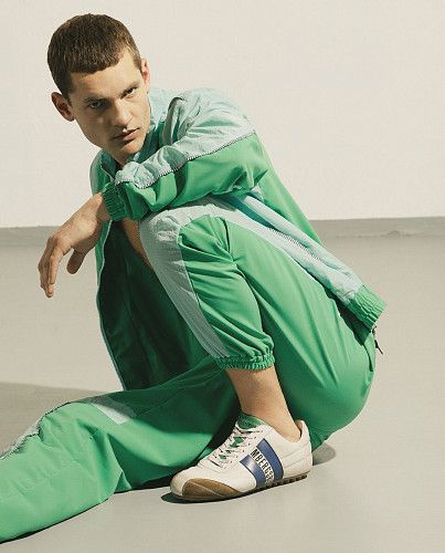 Динамичная эстетика с Bikkembergs 