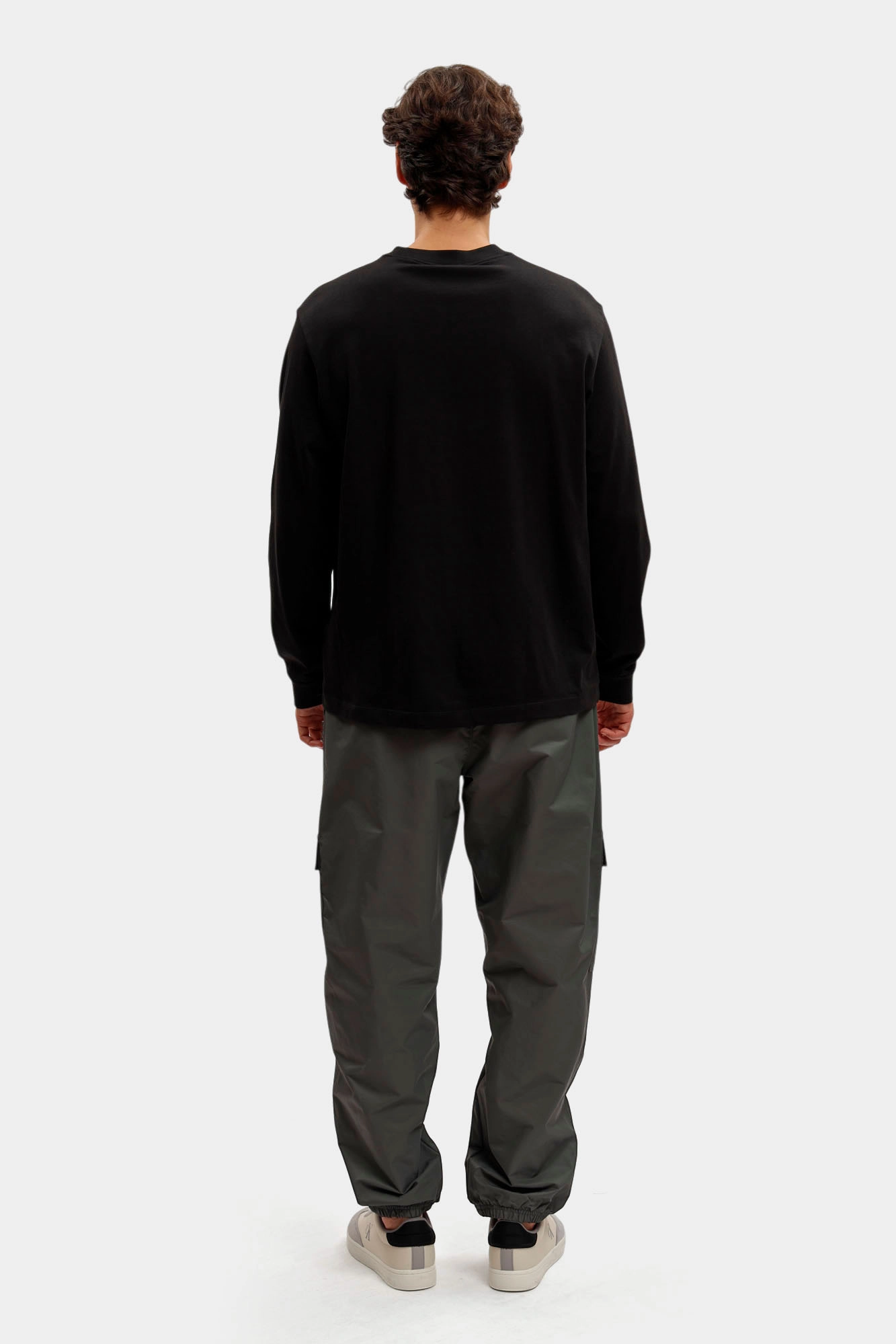 LV04RD247G Лонгслив Calvin Klein Jeans Черный