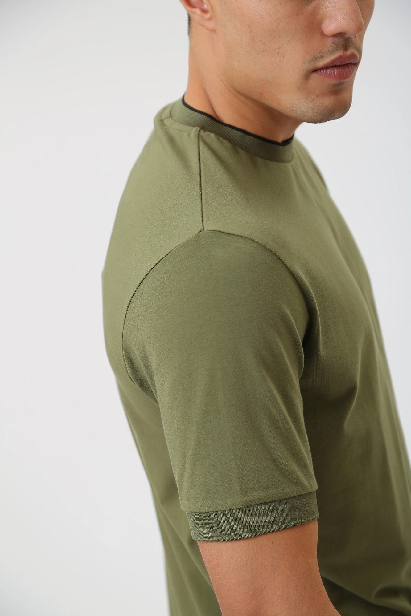 534221_755024 Футболка Karl Lagerfeld Хаки