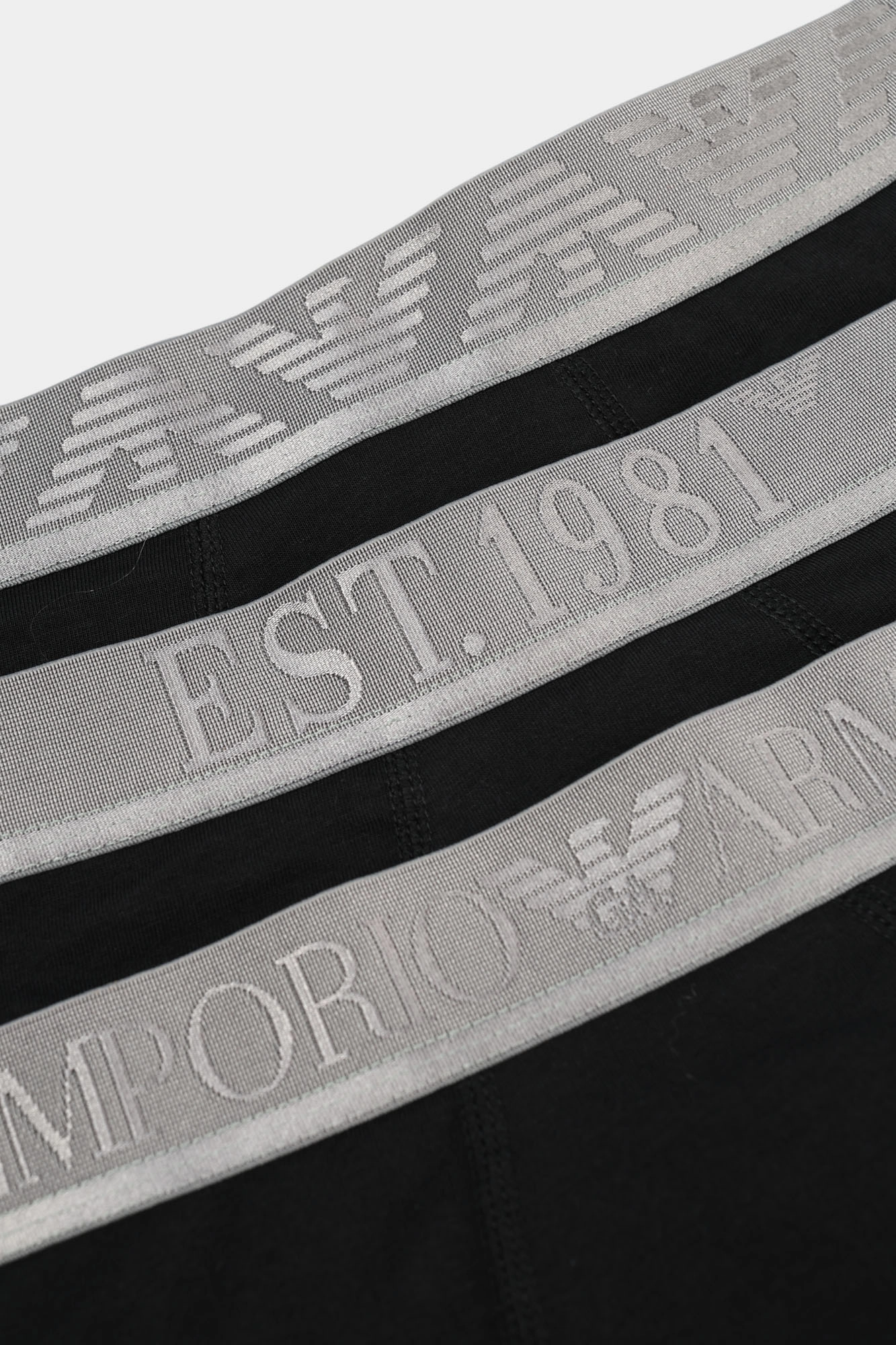 EM000259_AF10780_MC406_BLACK/BLACK/BLACK Трусы 3 шт Emporio Armani Черный