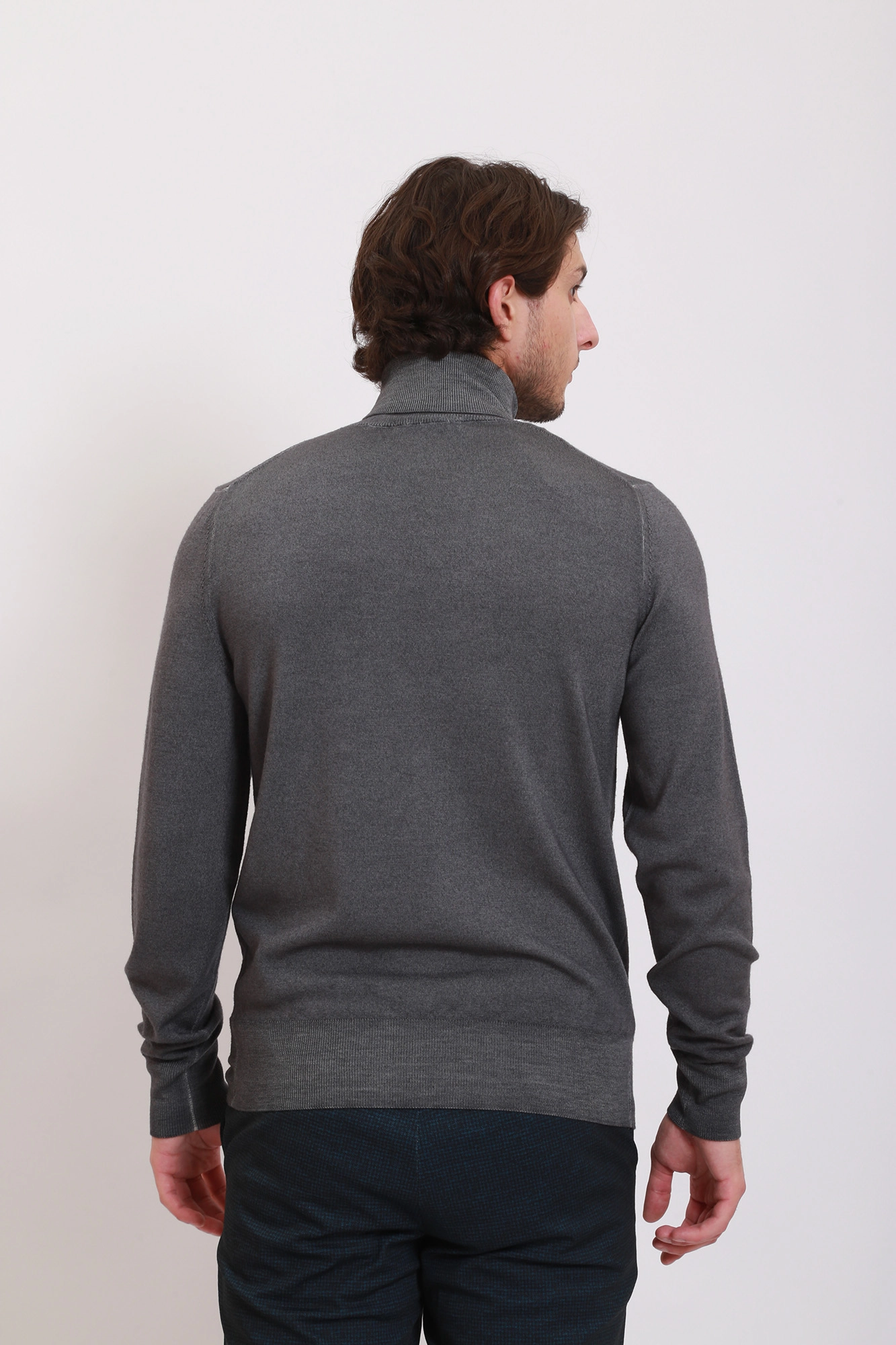 52M00530-0F000715 Водолазка Trussardi Серый