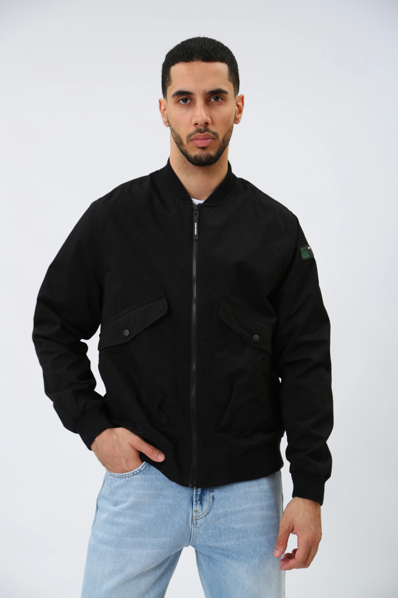 VM-231-46-006 Бомбер Van Mich Черный