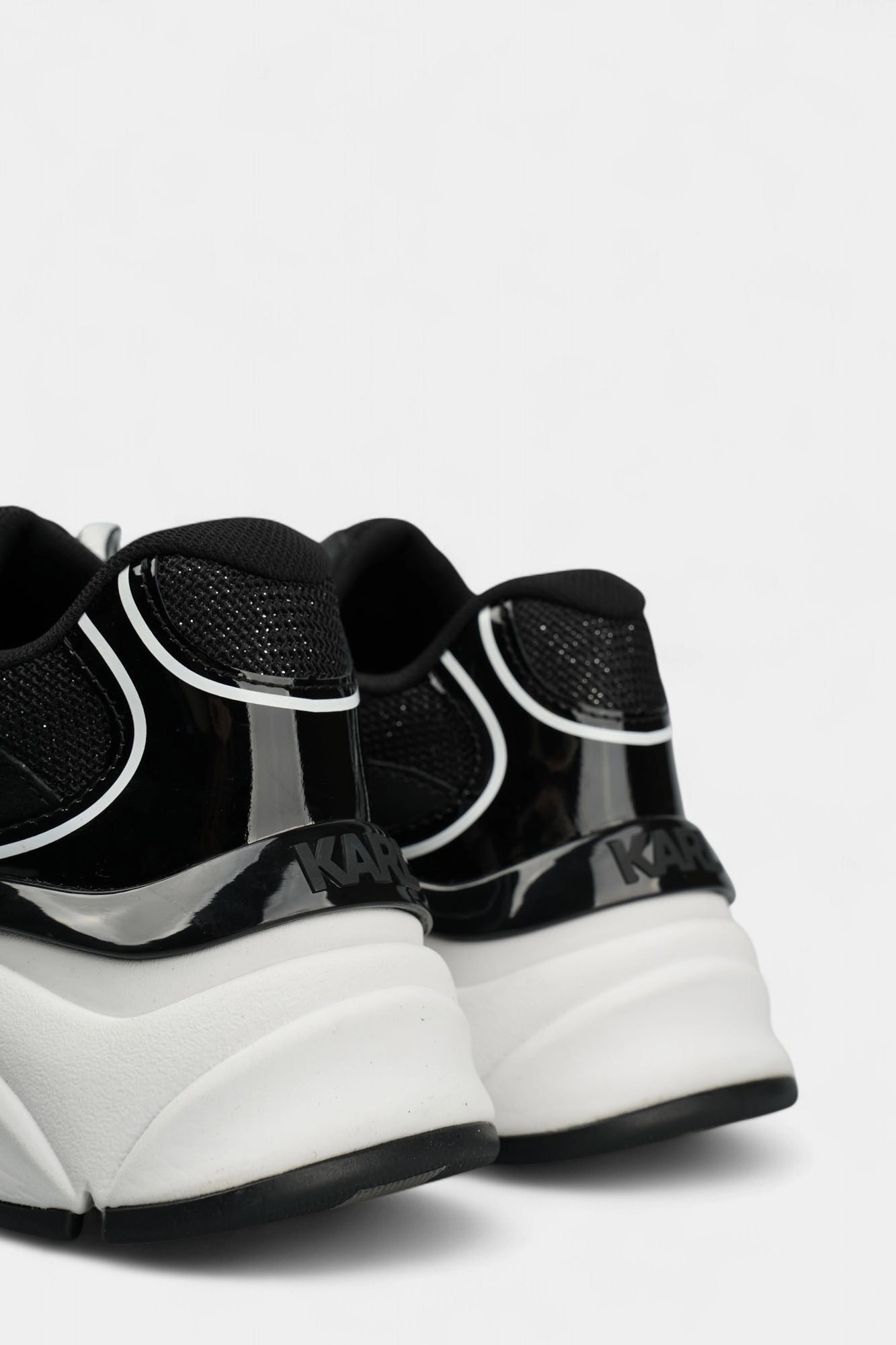 KL65625 Кроссовки Karl Lagerfeld Черный