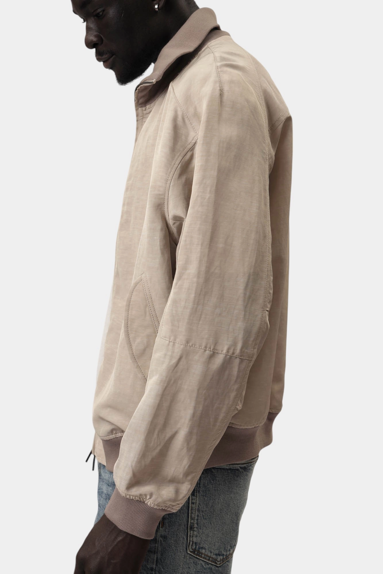 EM001280_AF13812 Бомбер Emporio Armani Серый