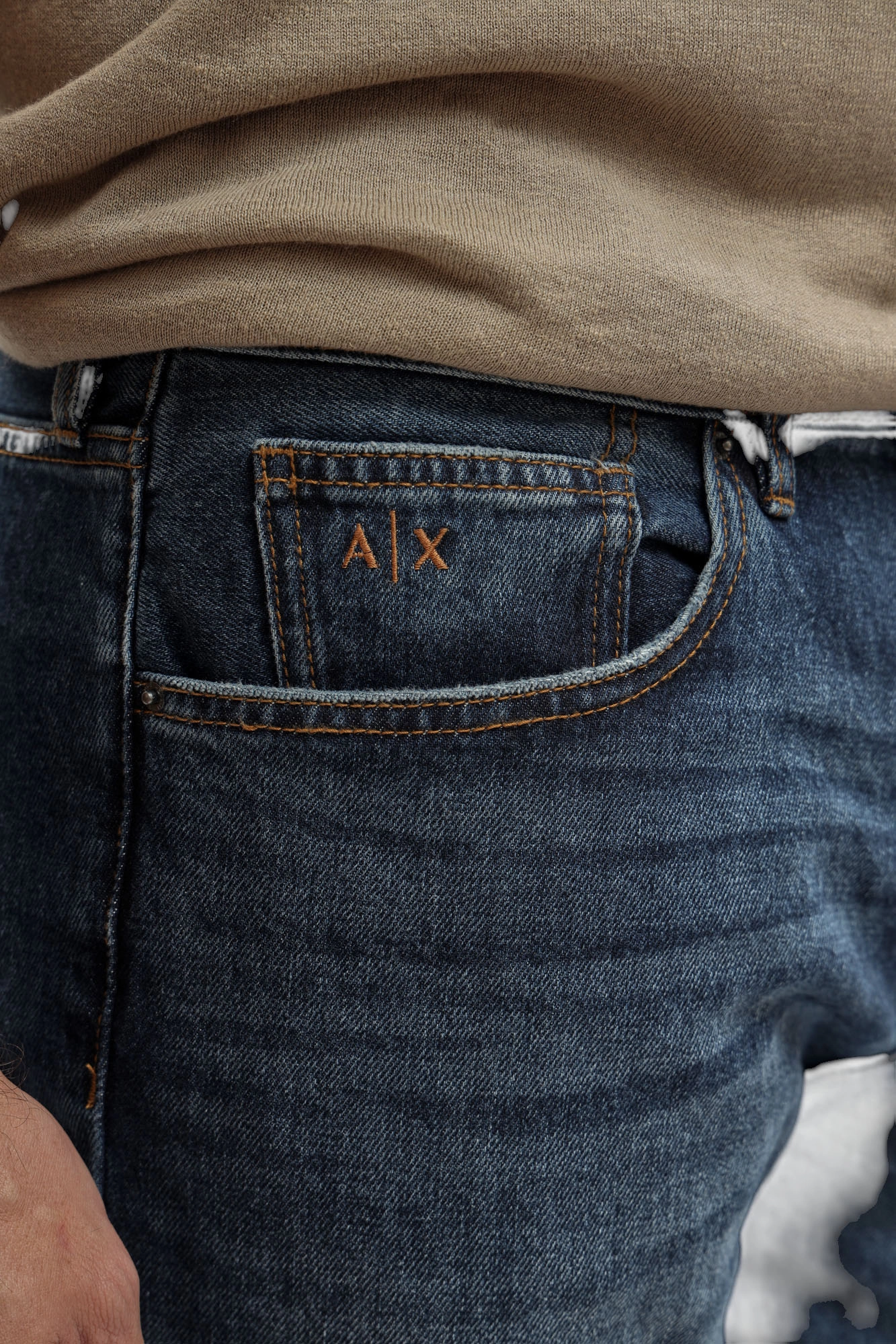 XM000049_AF21934 Джинсы Armani Exchange Синий