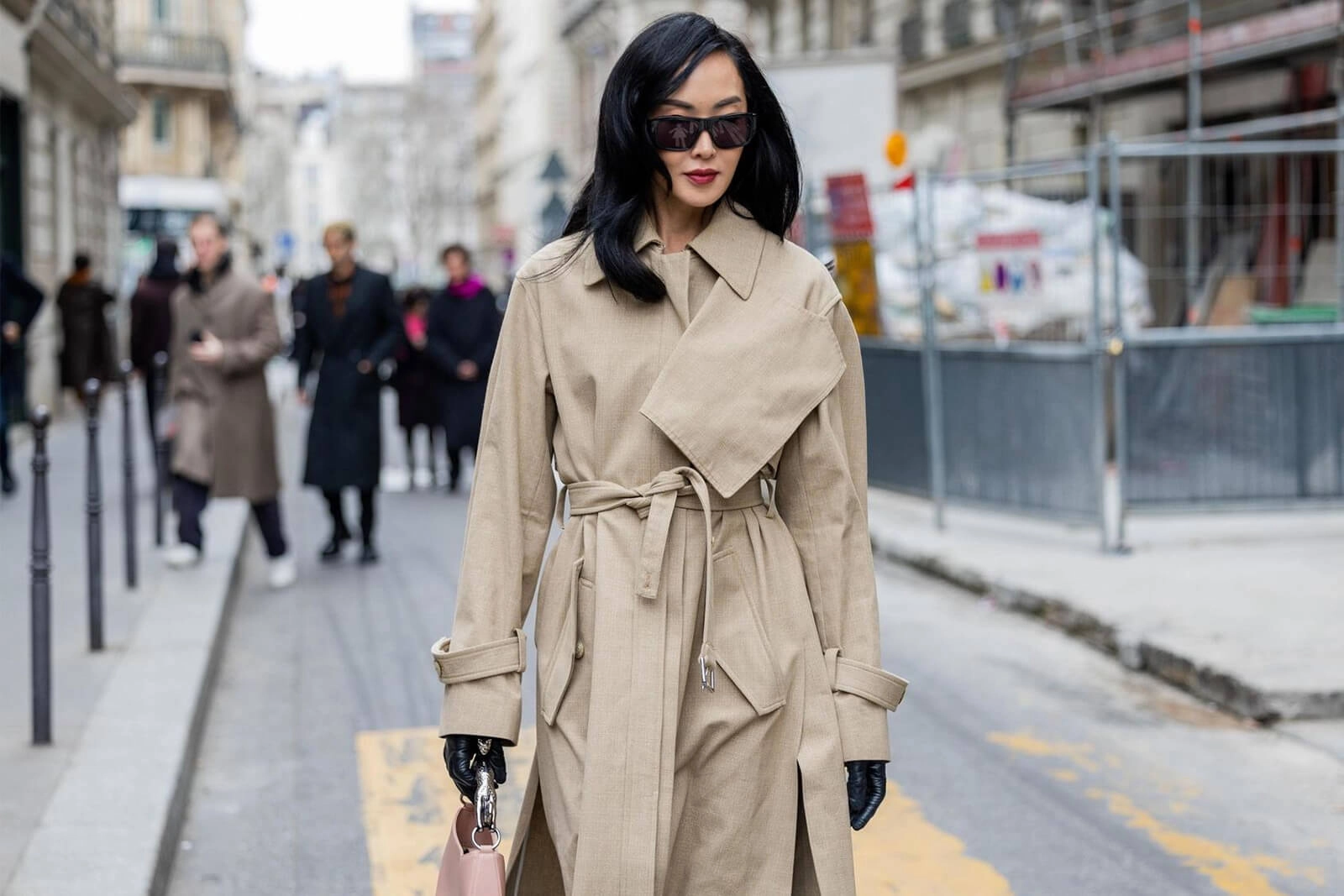 Как носить женский тренчкот Как носить женский тренчкот