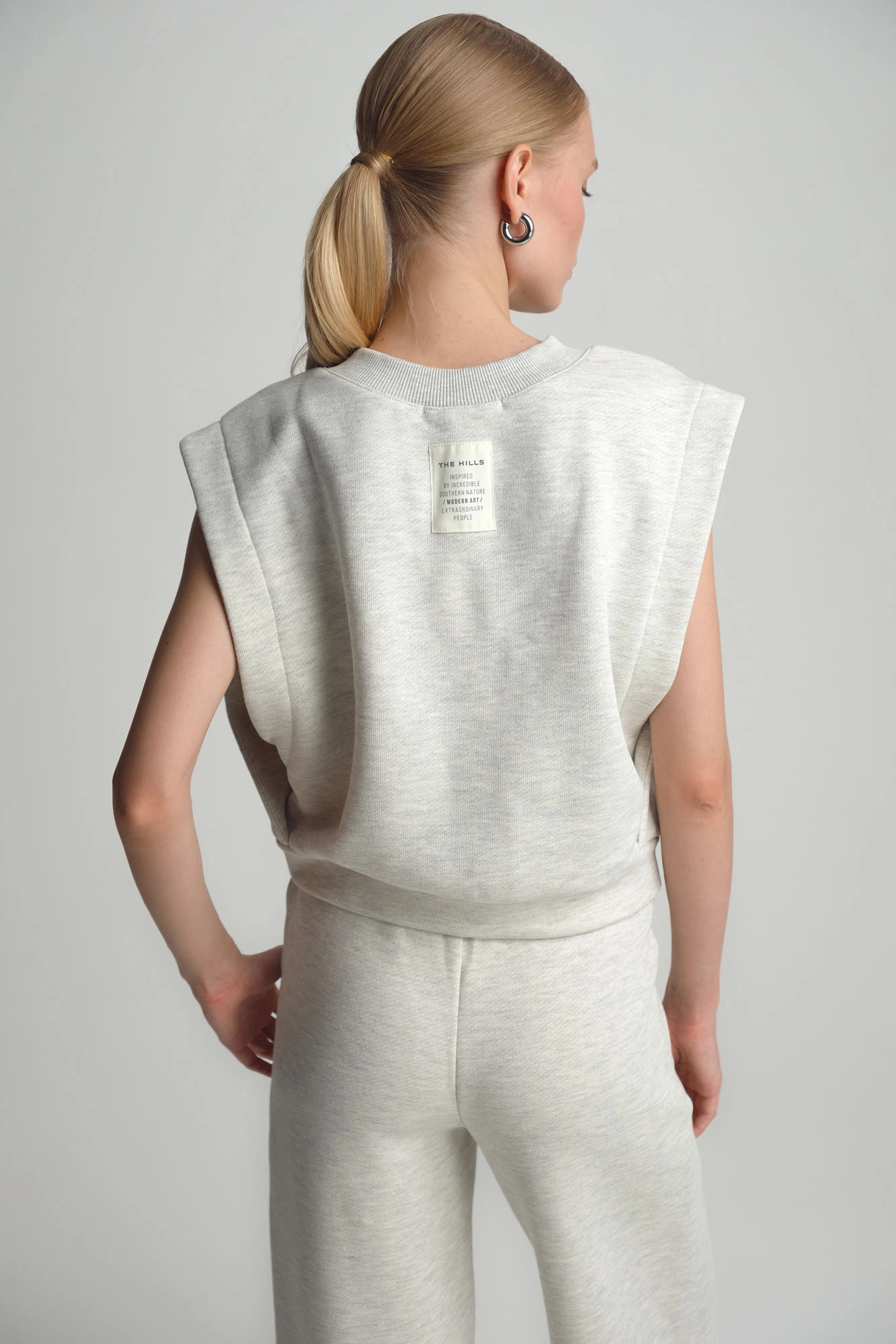 W-252-THT-20-0802 свитшот the hills 