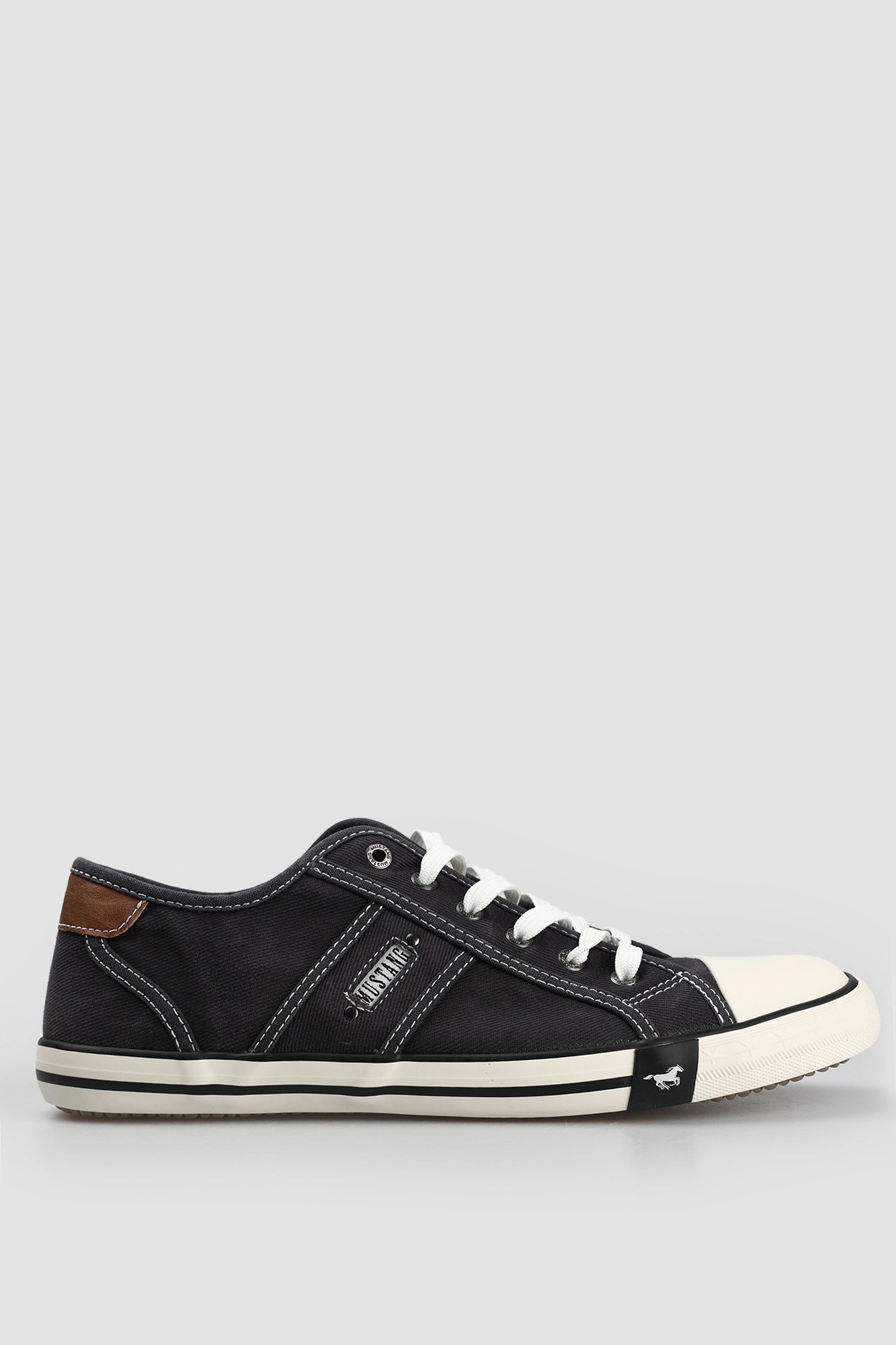 Mustang shoes online store