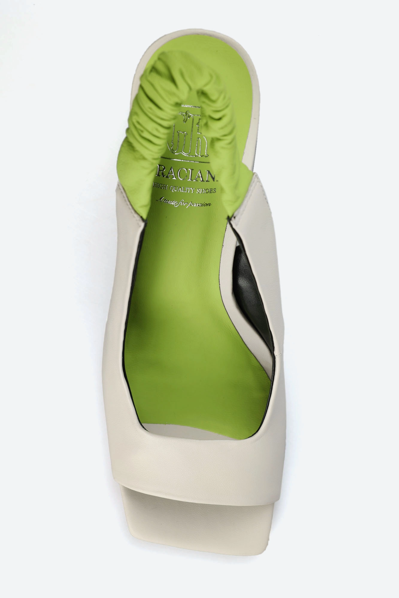 GR2332-4 Босоножки Graciana Белый