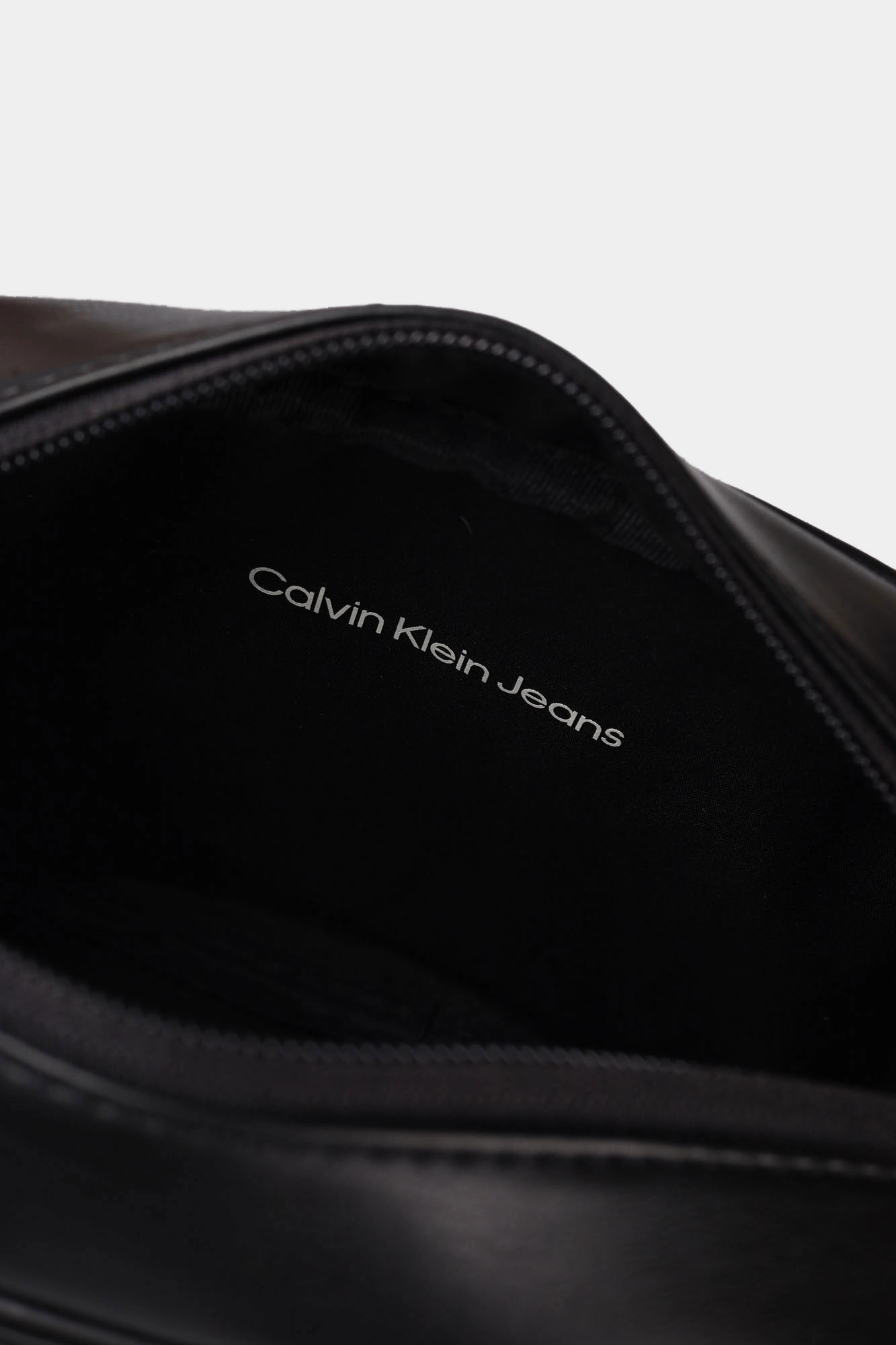 Calvin klein jeans sac deals