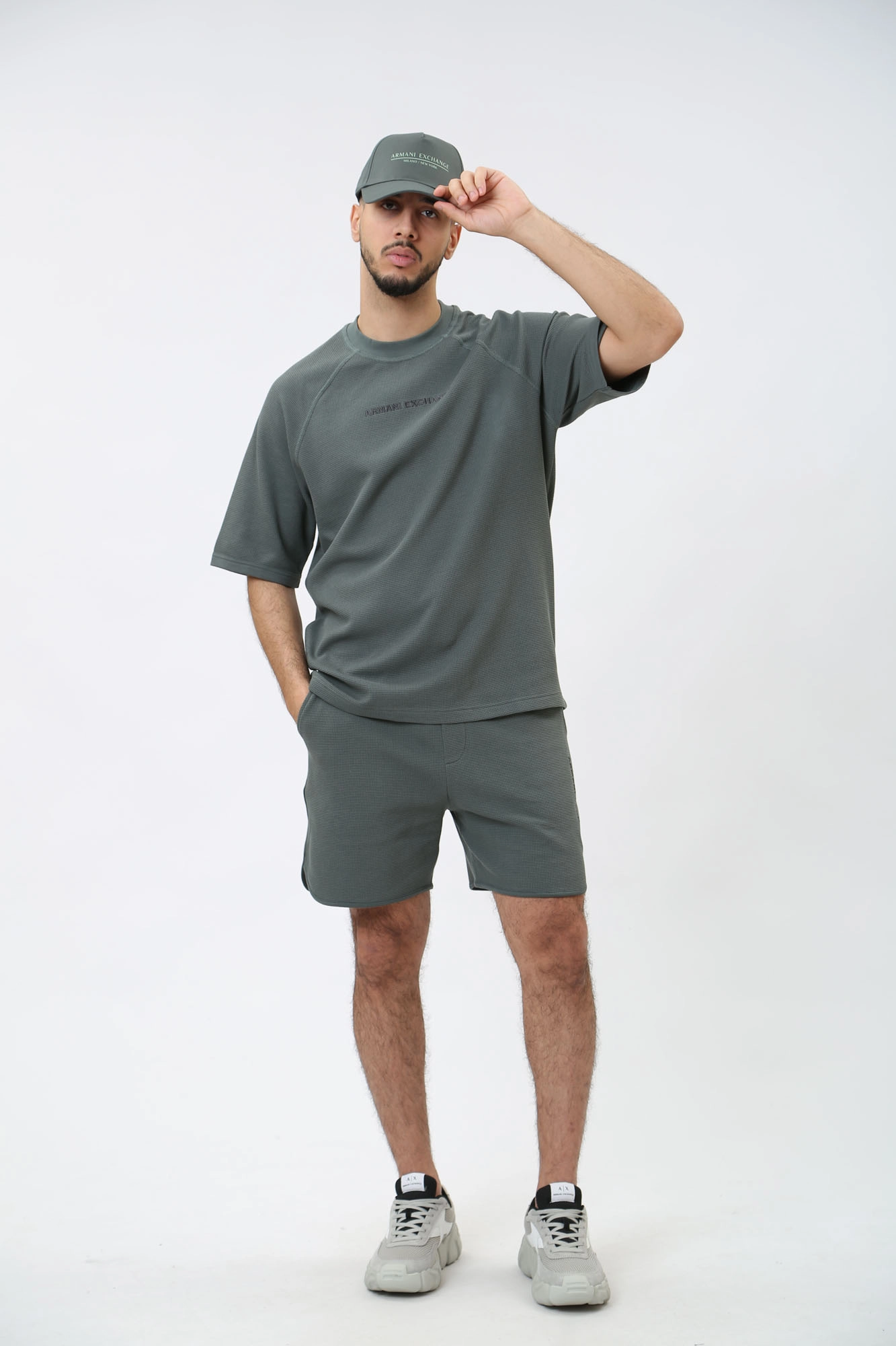 3DZSHA_ZJXQZ Шорты трикотажные Armani Exchange Зеленый