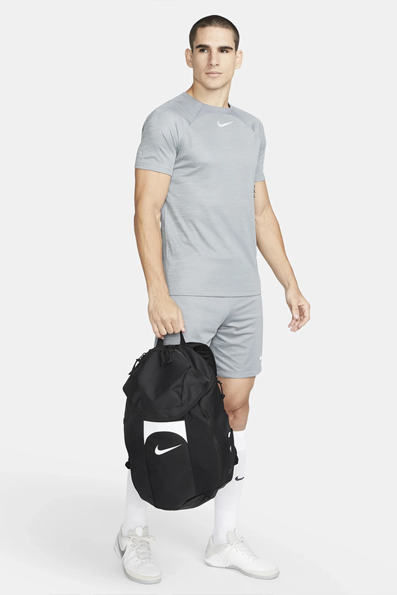 DV0761 Рюкзак Nike 
