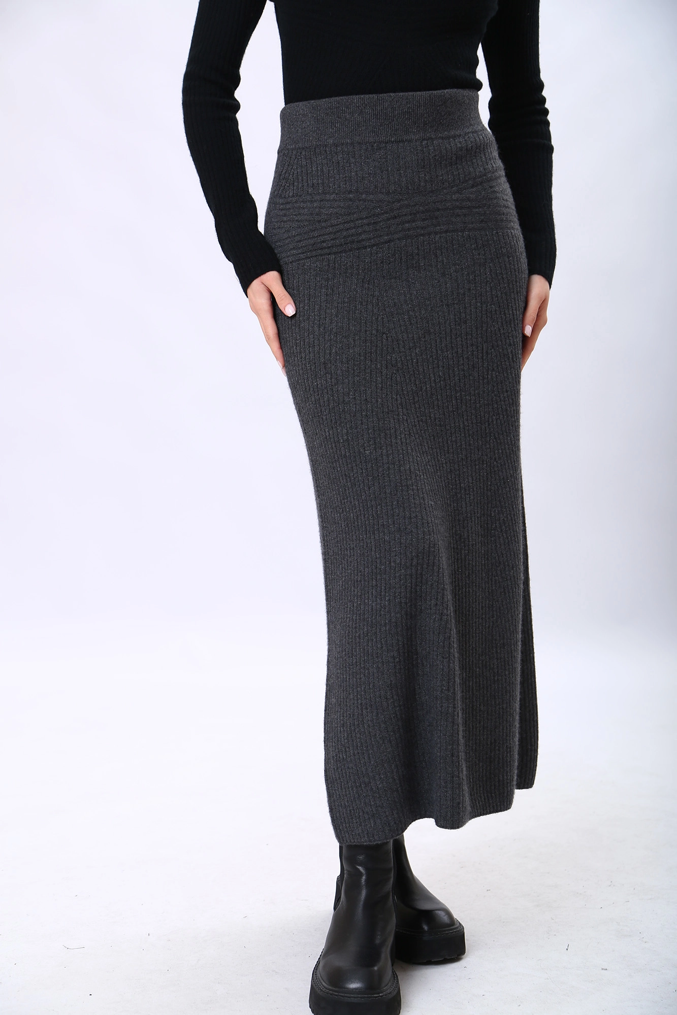 56G00218-0F000767 юбка trussardi