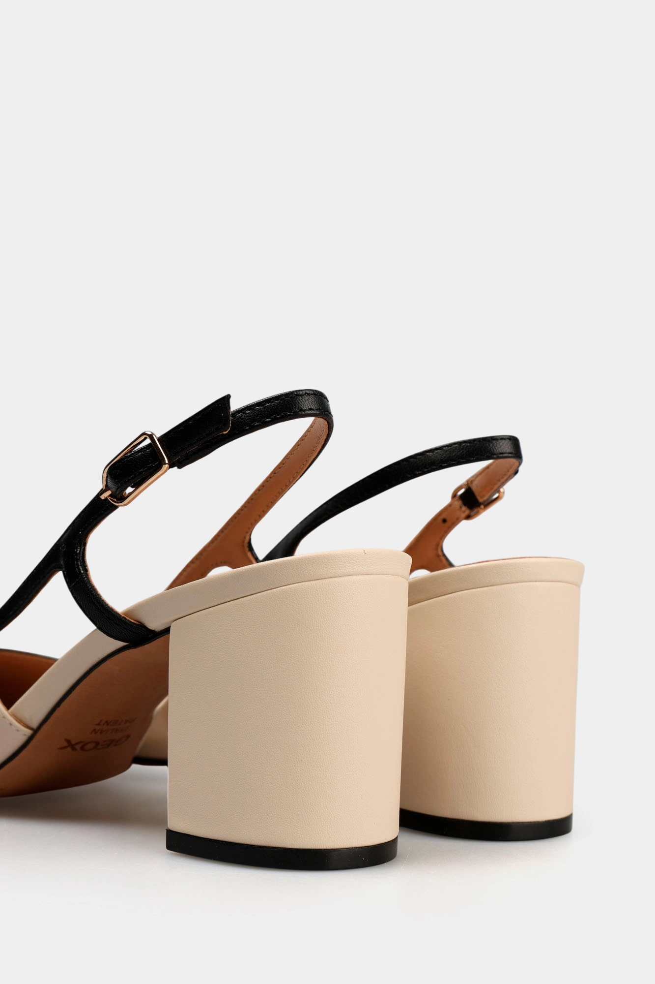 D65YYA000TUC Босоножки Geox Желтый