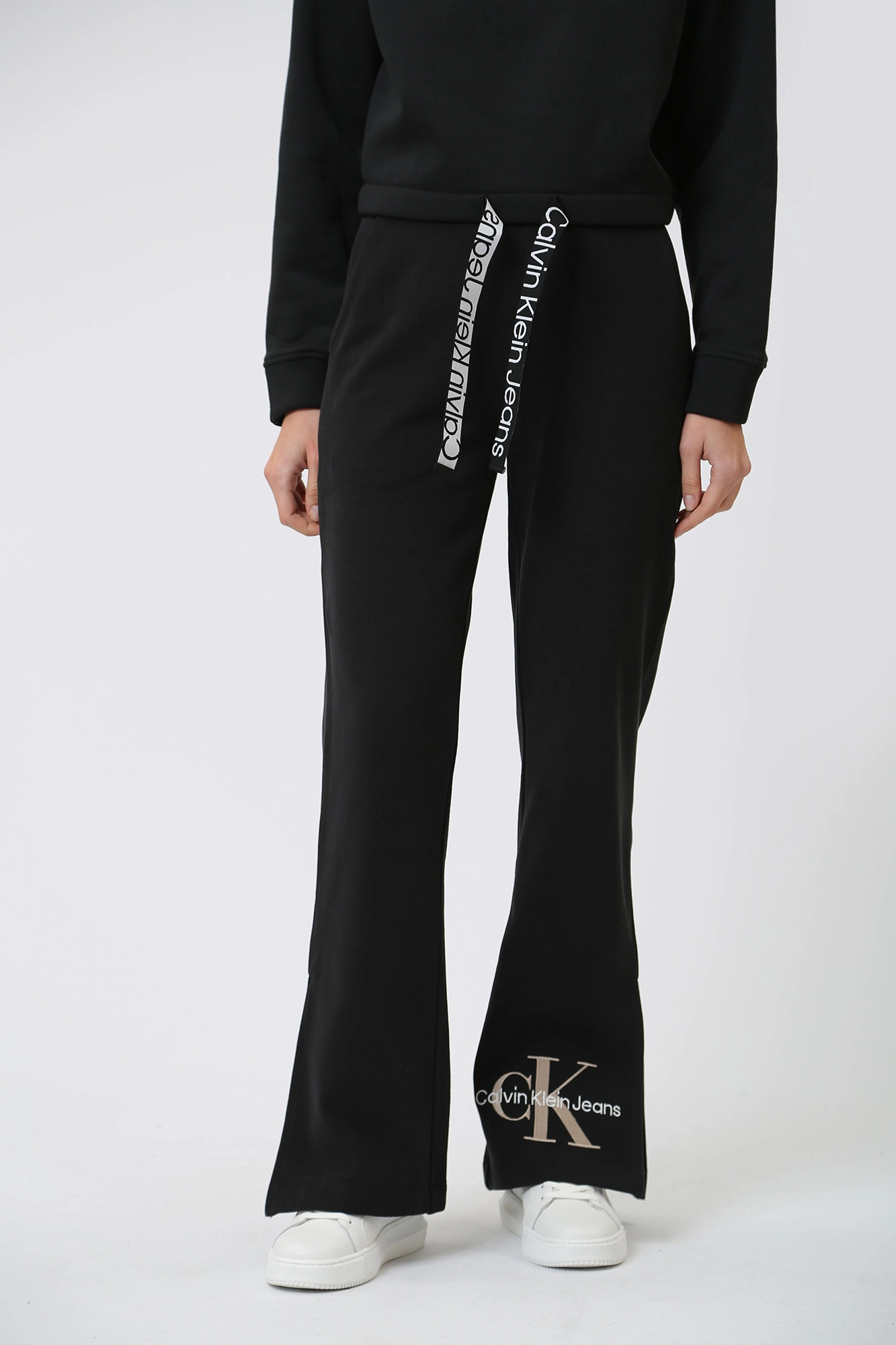 Calvin Klein Jeans J20J222245 BEH Med Online.ru