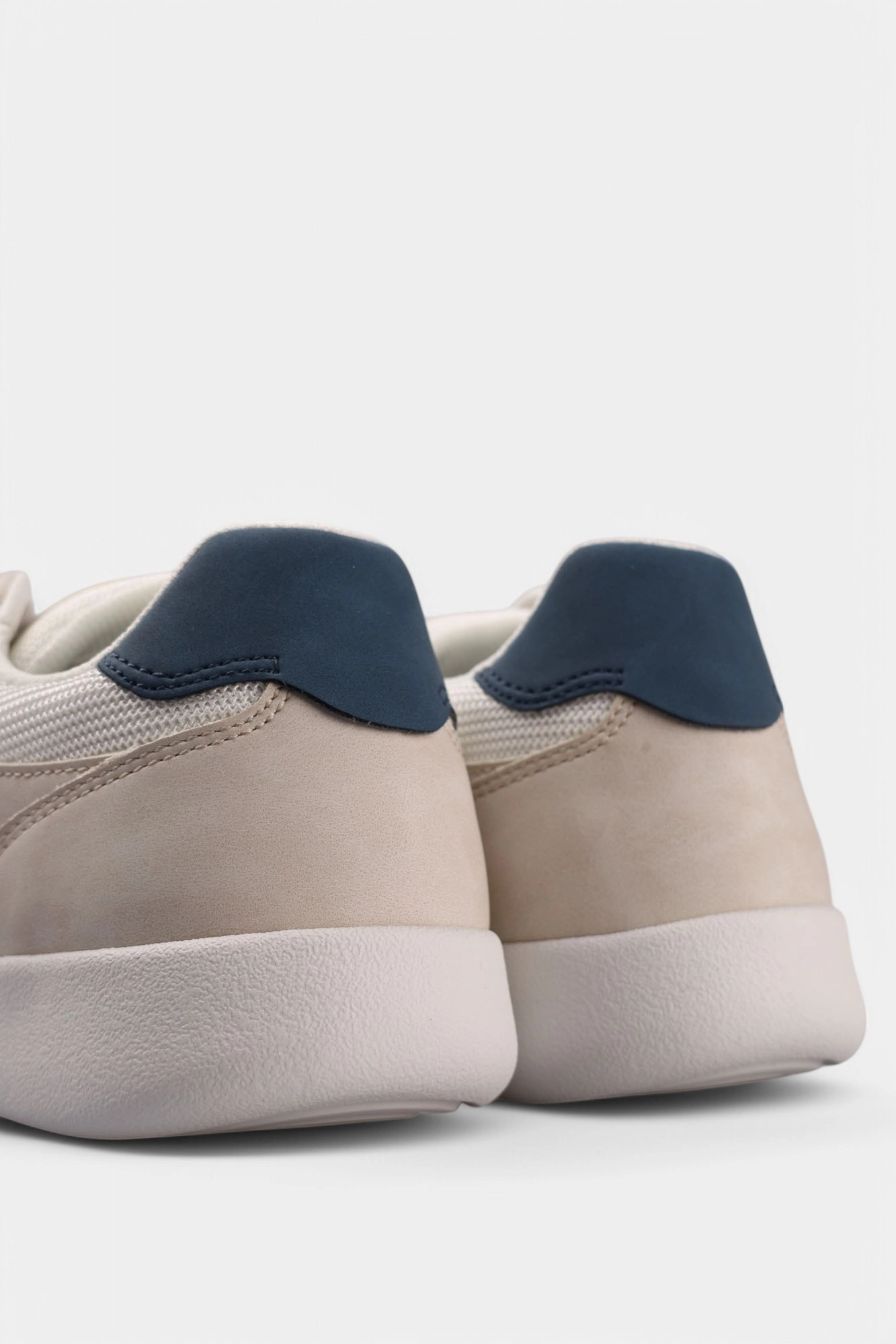 U5570A014EKC Кеды Geox Белый