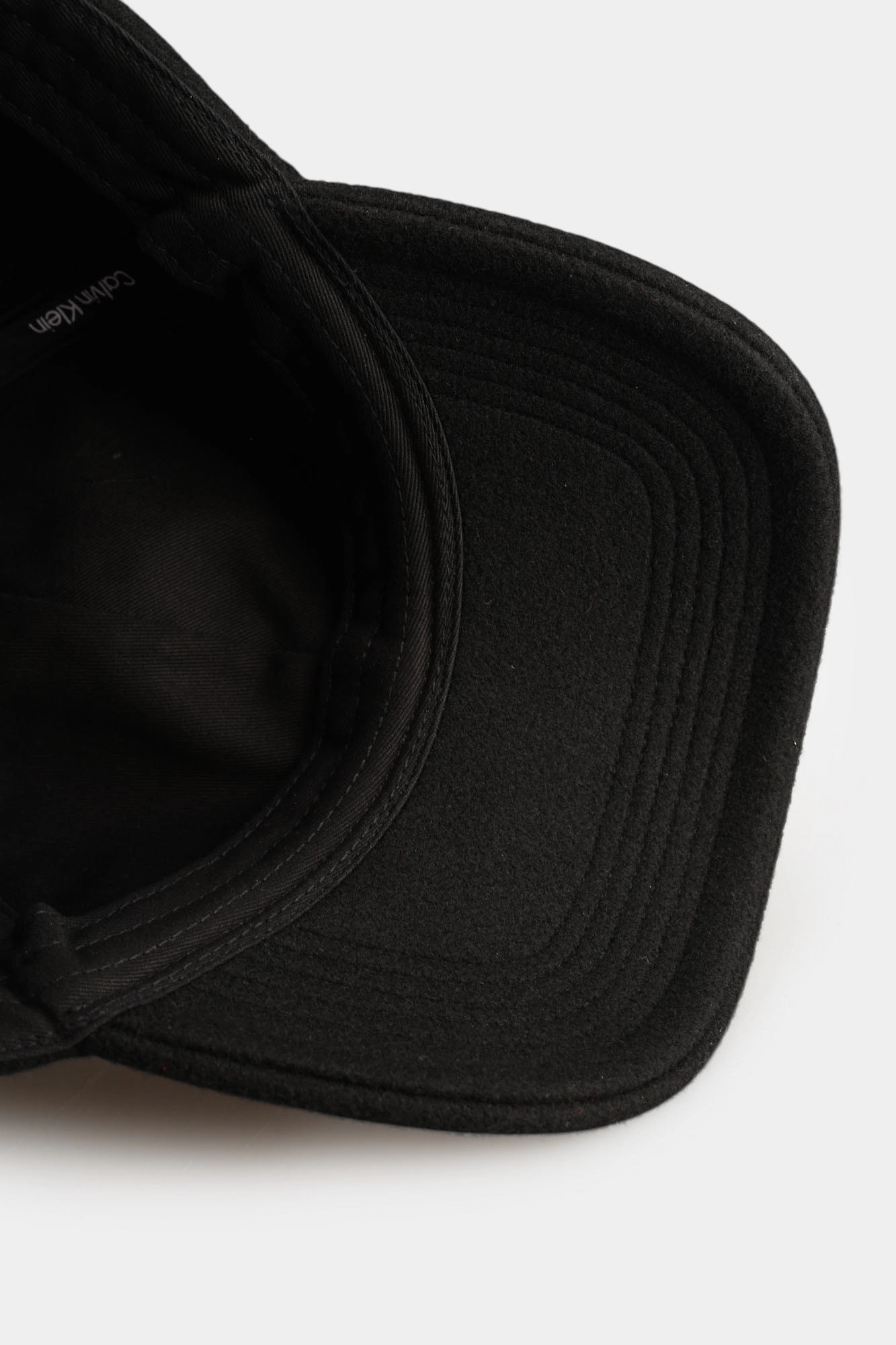 LV04D5054G Кепка Calvin Klein Jeans Черный