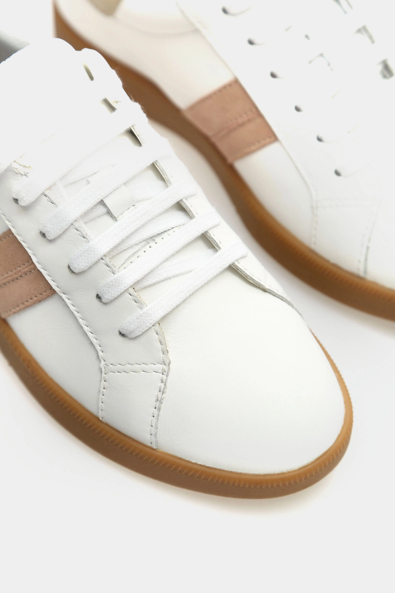 D36UGB08522C Кеды Geox Белый