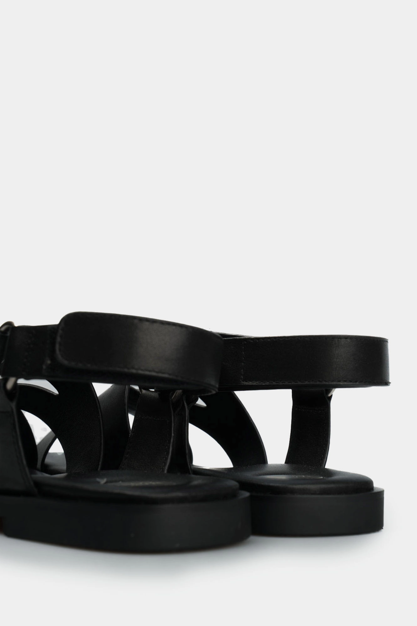 5116-467-28 Сандалии Marc Cony Черный