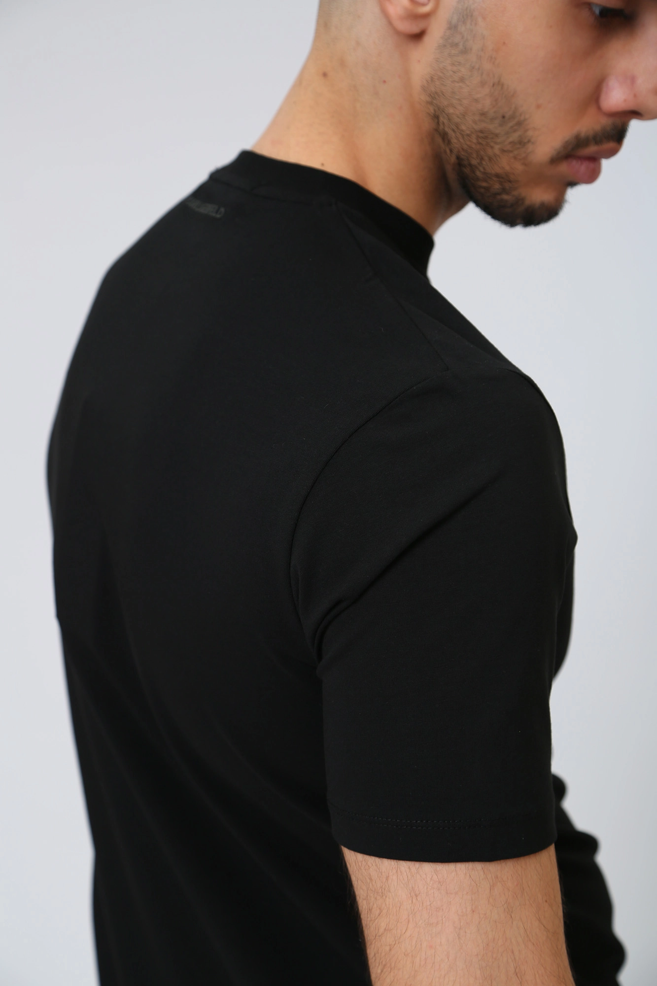 532221_755025 Футболка Karl Lagerfeld Черный