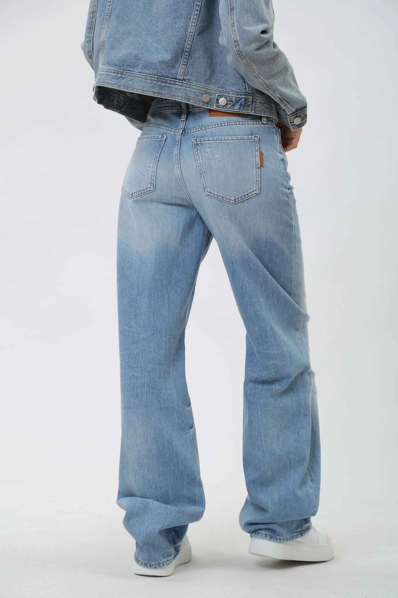 3DYJ52_Y16GZ брюки джинсовые armani exchange 