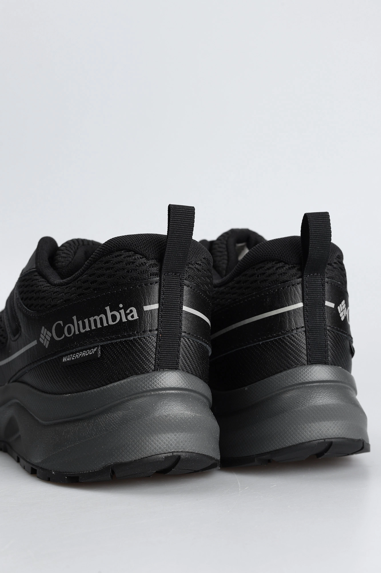Columbia conspiracy v hot sale